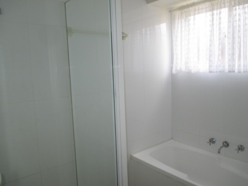 4 Erie Place, St Clair NSW 2759