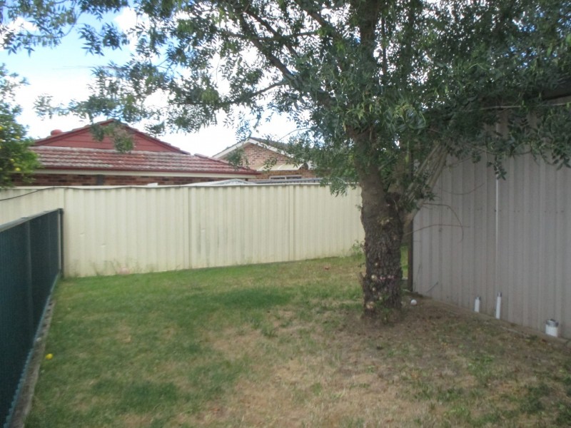 4 Erie Place, St Clair NSW 2759