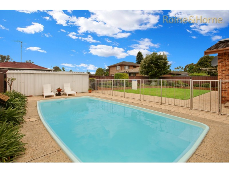 25 BALLARAT AVENUE, St Clair NSW 2759