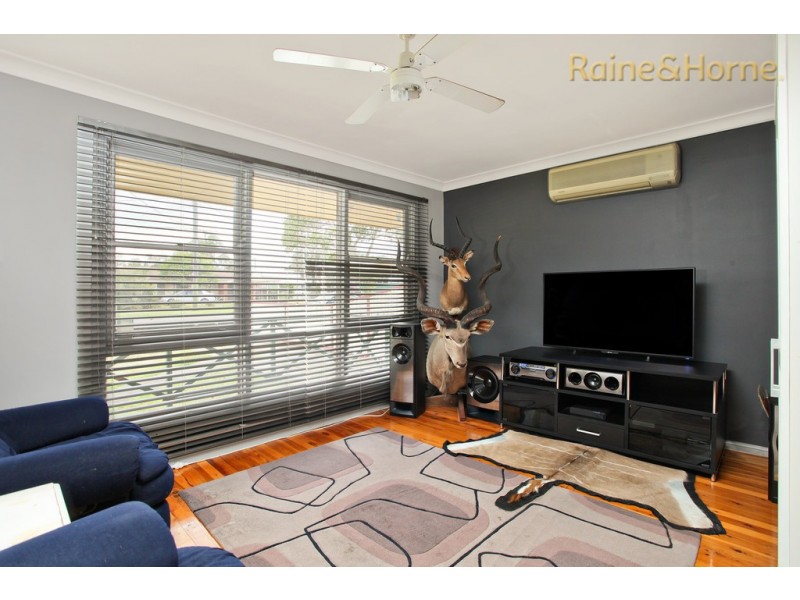 63 Canberra Street, Oxley Park NSW 2760