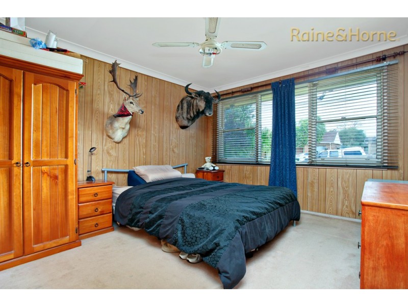 63 Canberra Street, Oxley Park NSW 2760