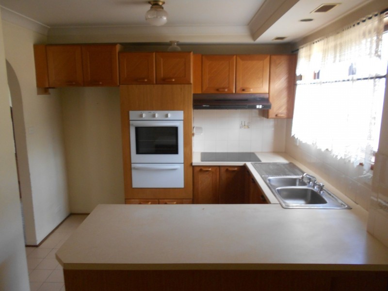 4/6 Judith Close, Werrington NSW 2747