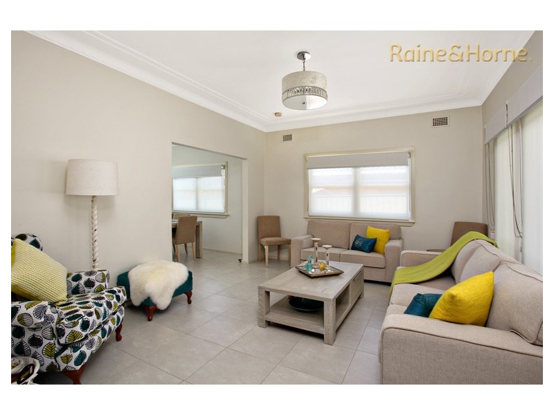 31 ADELAIDE STREET, Oxley Park NSW 2760