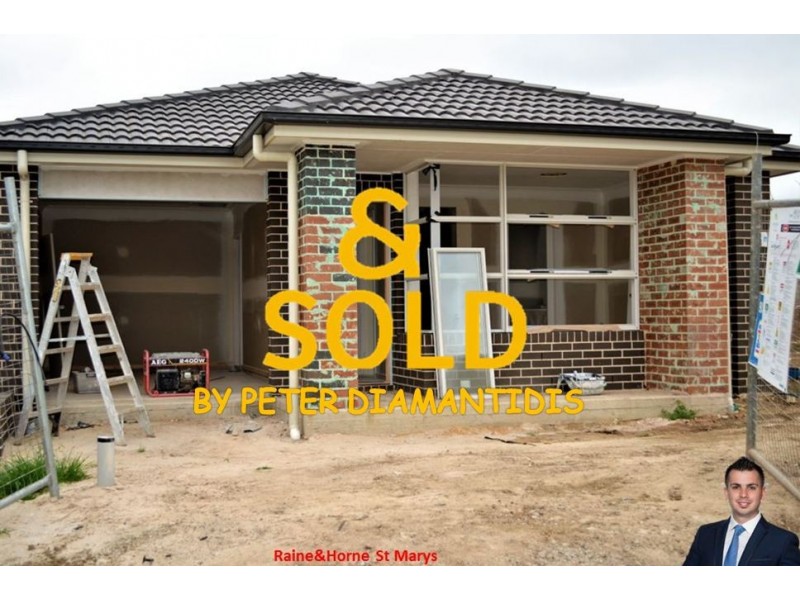 10 GLYCINE STREET, Denham Court NSW 2565