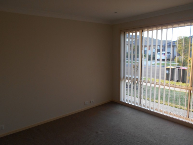 19 Taradale Drive, Ropes Crossing NSW 2760