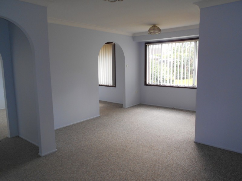 76 Cook Parade, St Clair NSW 2759