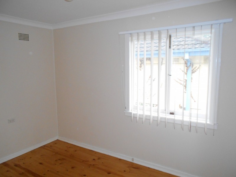 8 Kista Dan Avenue, Tregear NSW 2770