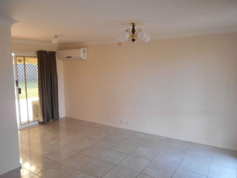 5 Yellow Place, Claremont Meadows NSW 2747