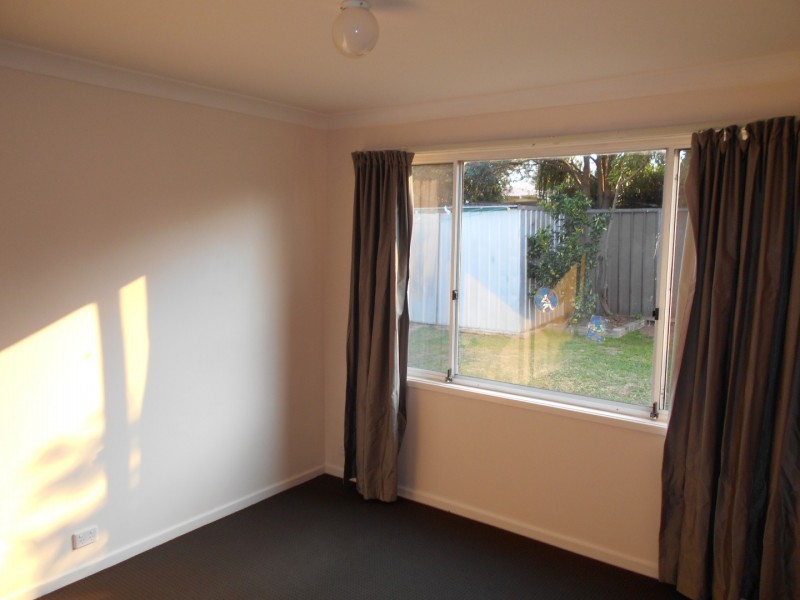 5 Yellow Place, Claremont Meadows NSW 2747