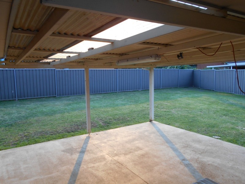 5 Yellow Place, Claremont Meadows NSW 2747
