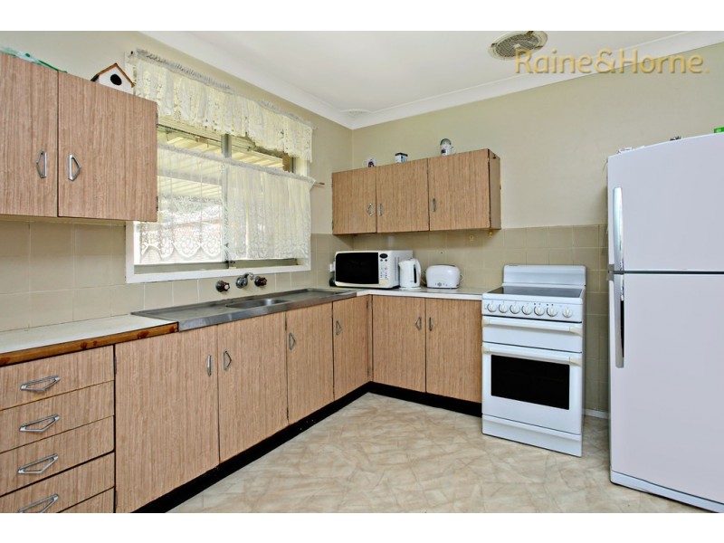 6 MANNING STREET, Kingswood NSW 2747