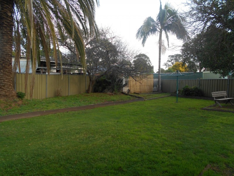 19 Dorothy Crescent, Colyton NSW 2760