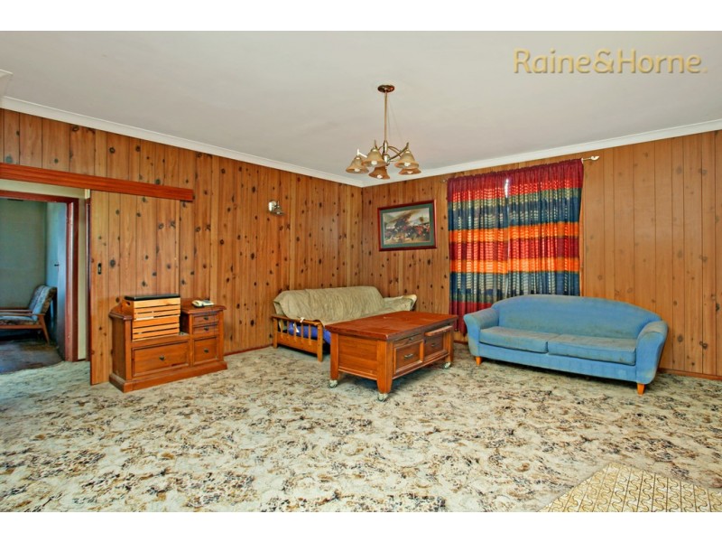 13 Wattle Avenue, North St Marys NSW 2760