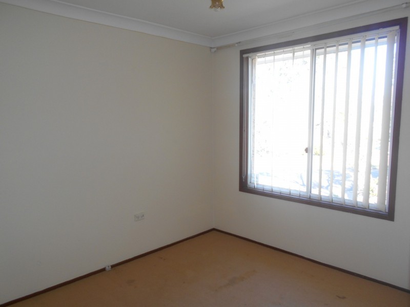 29 Shadlow Crescent, St Clair NSW 2759