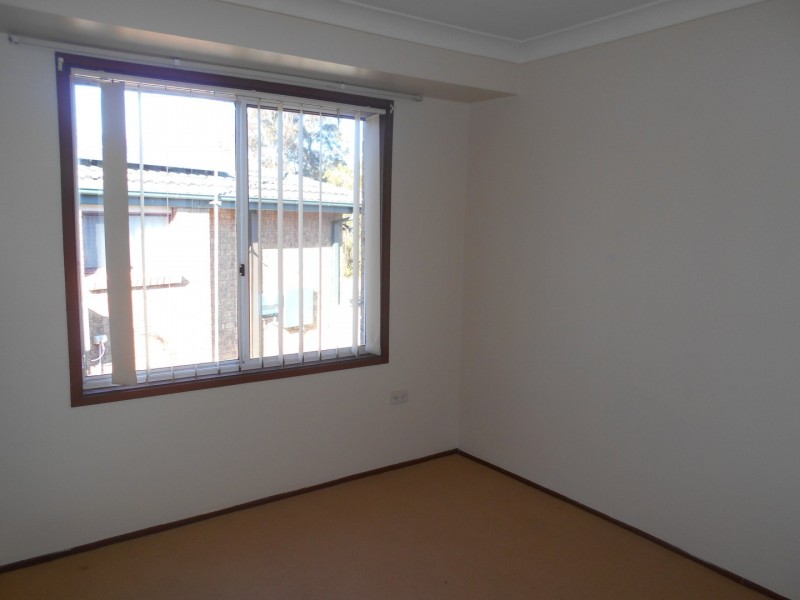 29 Shadlow Crescent, St Clair NSW 2759