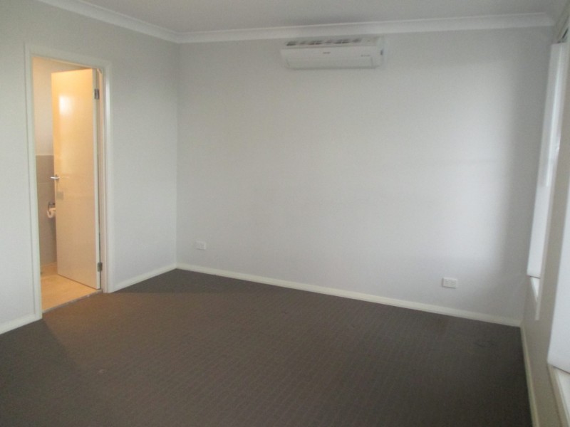 23 Stephenson Drive, Ropes Crossing NSW 2760