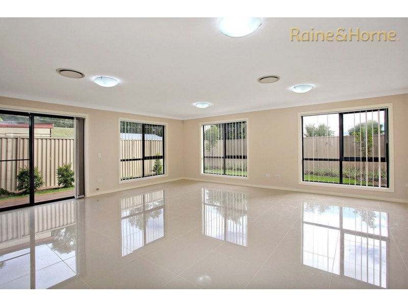 1,2,3/3-5 Nariel Street, St Marys NSW 2760