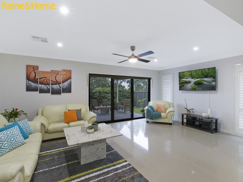 11 EDDY STREET, St Clair NSW 2759