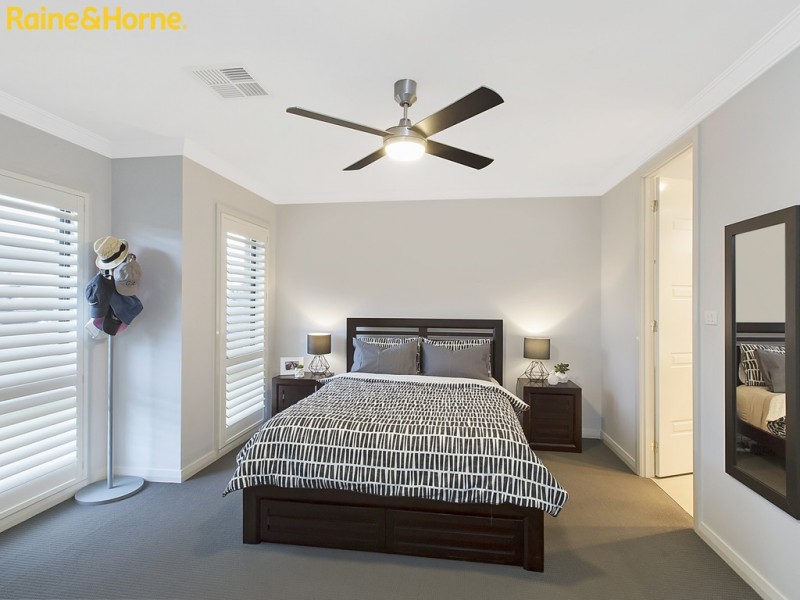 11 EDDY STREET, St Clair NSW 2759