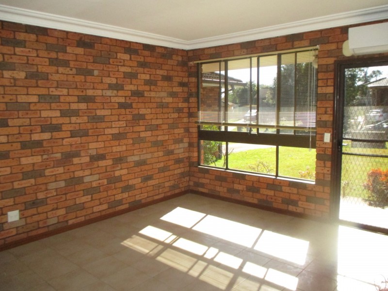 2A Peace Place, St Clair NSW 2759