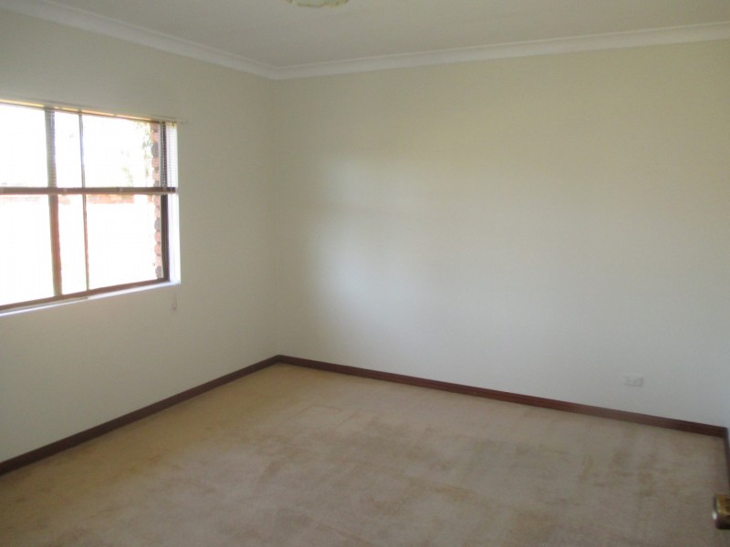 2A Peace Place, St Clair NSW 2759