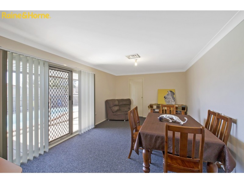 14 COOK PARADE, St Clair NSW 2759