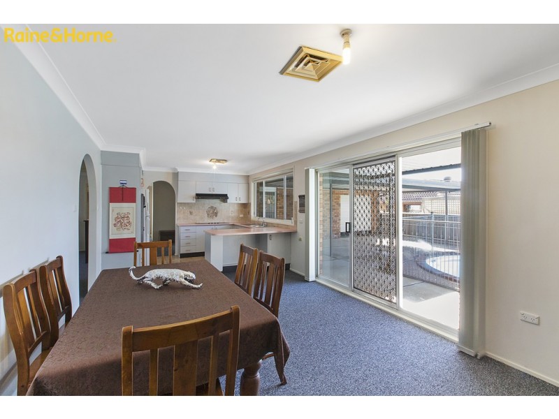 14 COOK PARADE, St Clair NSW 2759