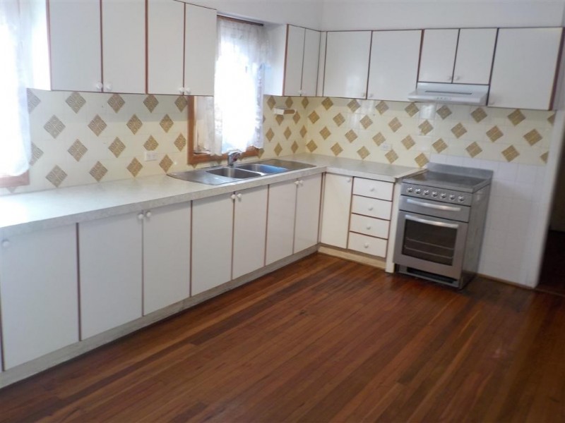 32 Champness Crescent, St Marys NSW 2760