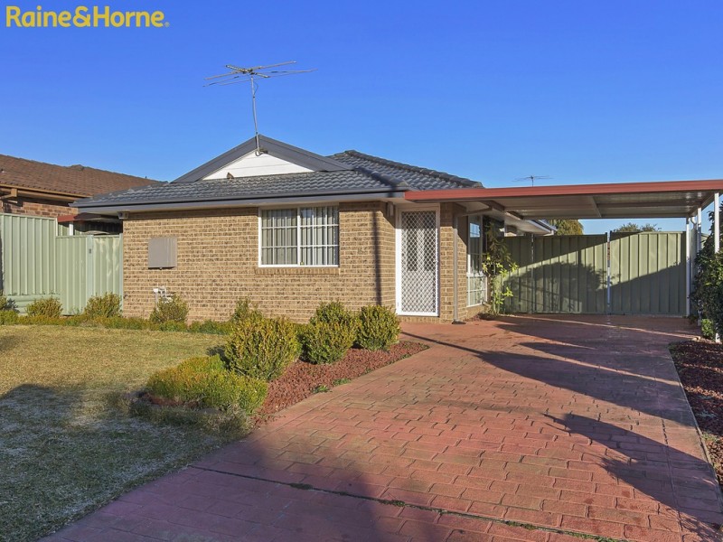 15 Bushlark Place, Claremont Meadows NSW 2747