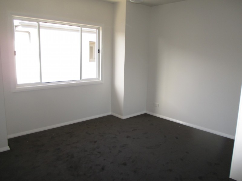 2/90 Adelaide Street, Oxley Park NSW 2760