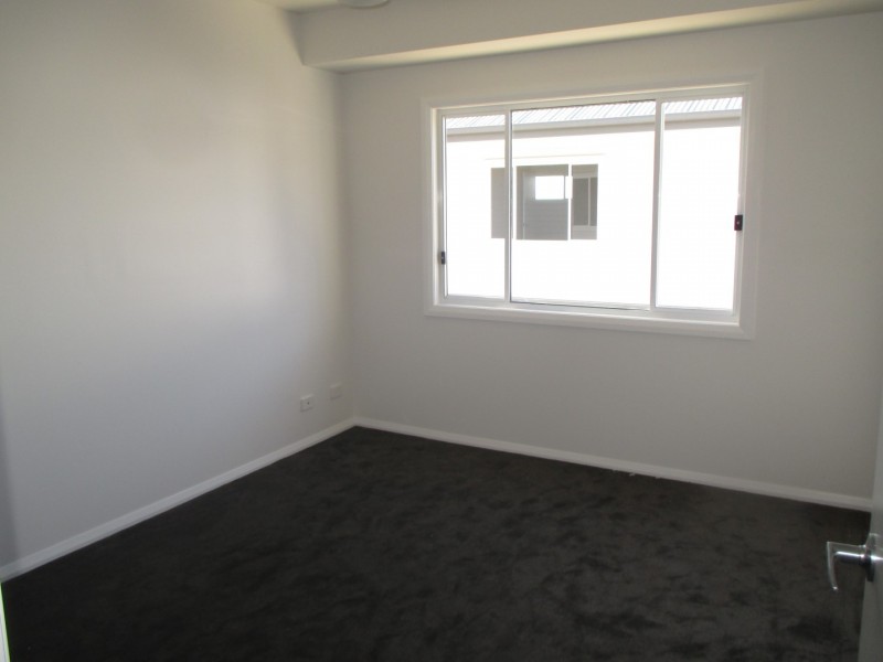 2/90 Adelaide Street, Oxley Park NSW 2760