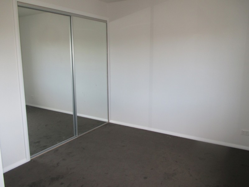 2/90 Adelaide Street, Oxley Park NSW 2760