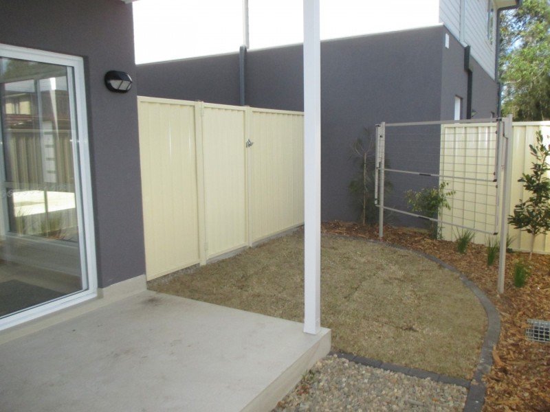 2/90 Adelaide Street, Oxley Park NSW 2760