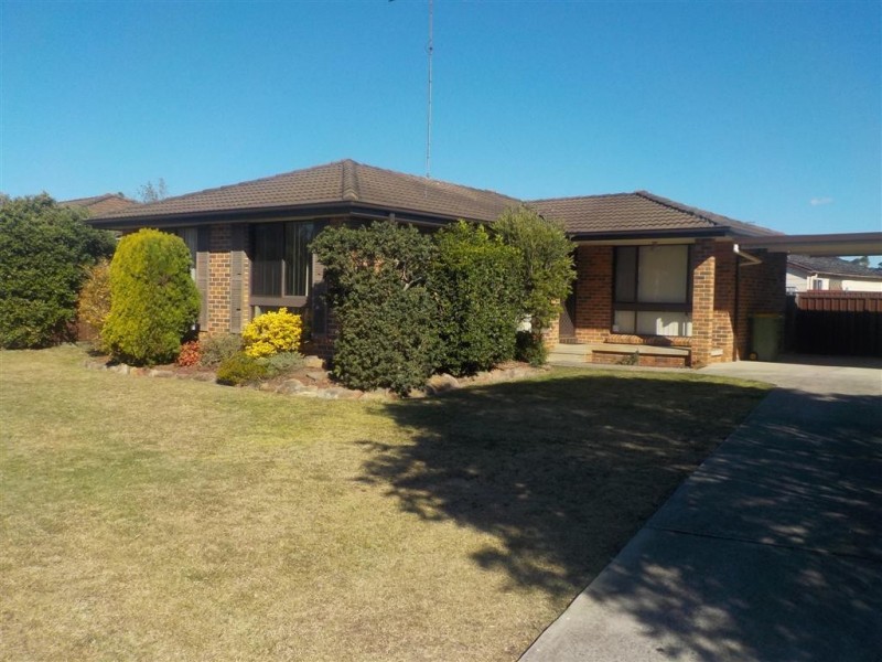 36 Solander Drive, St Clair NSW 2759