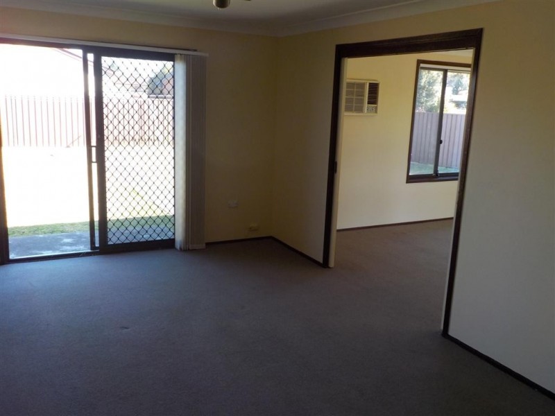 36 Solander Drive, St Clair NSW 2759