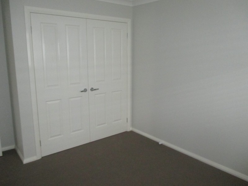 60A Menzies Circuit, St Clair NSW 2759