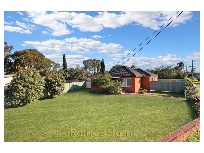 11 Hobart Street, Oxley Park NSW 2760