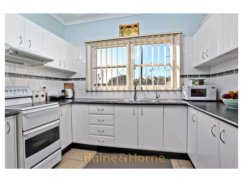 11 Hobart Street, Oxley Park NSW 2760