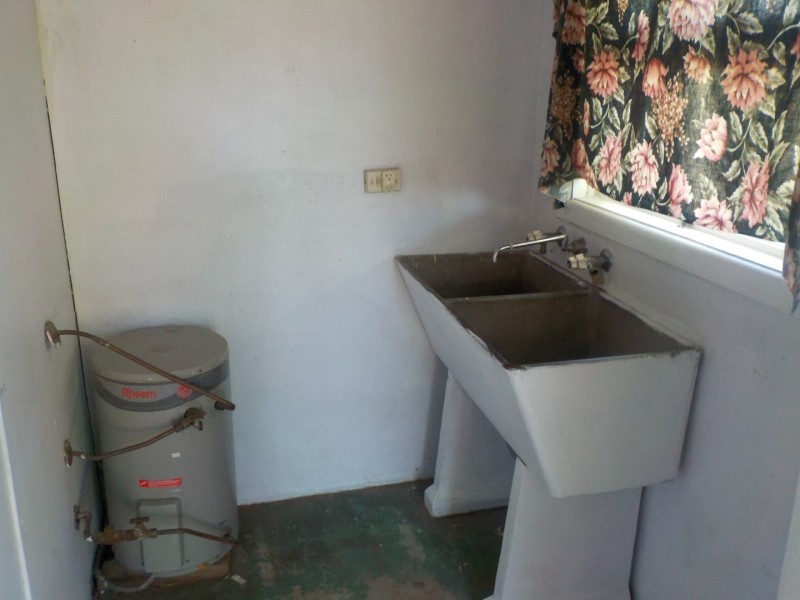 8 Chester Avenue, Cambridge Park NSW 2747