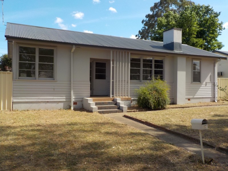 15 Griffiths Street, North St Marys NSW 2760