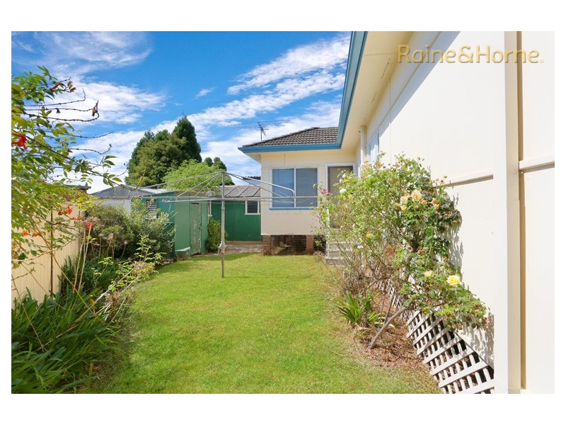 33 CUTLER AVENUE, St Marys NSW 2760