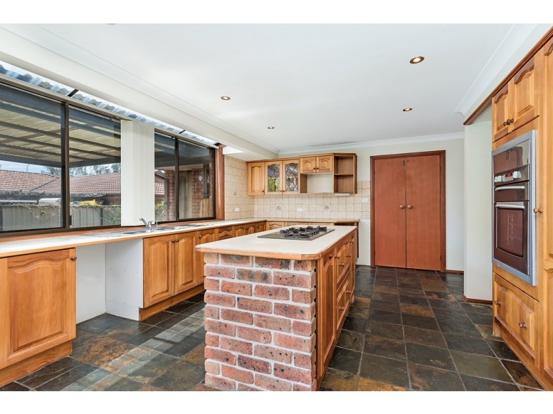 7 MELVILLE ROAD, St Clair NSW 2759