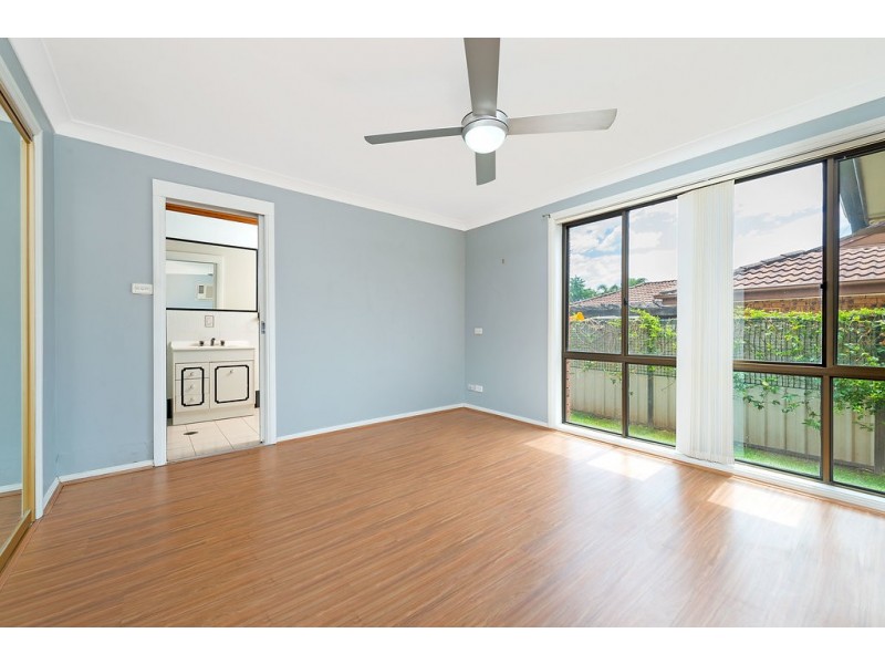 7 MELVILLE ROAD, St Clair NSW 2759