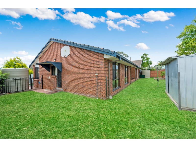 7 MELVILLE ROAD, St Clair NSW 2759