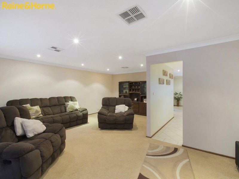 8 MOROTAI STREET, Whalan NSW 2770