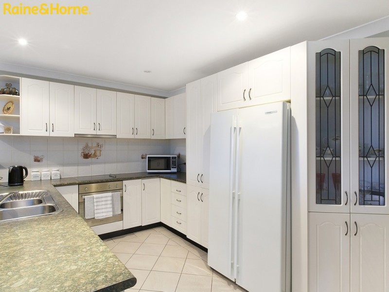 8 MOROTAI STREET, Whalan NSW 2770