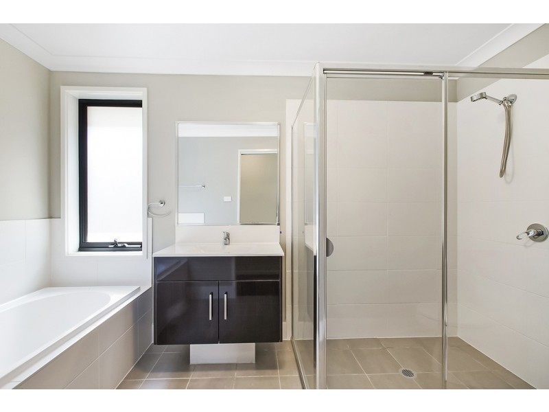 7B Alana Avenue, Quakers Hill NSW 2763