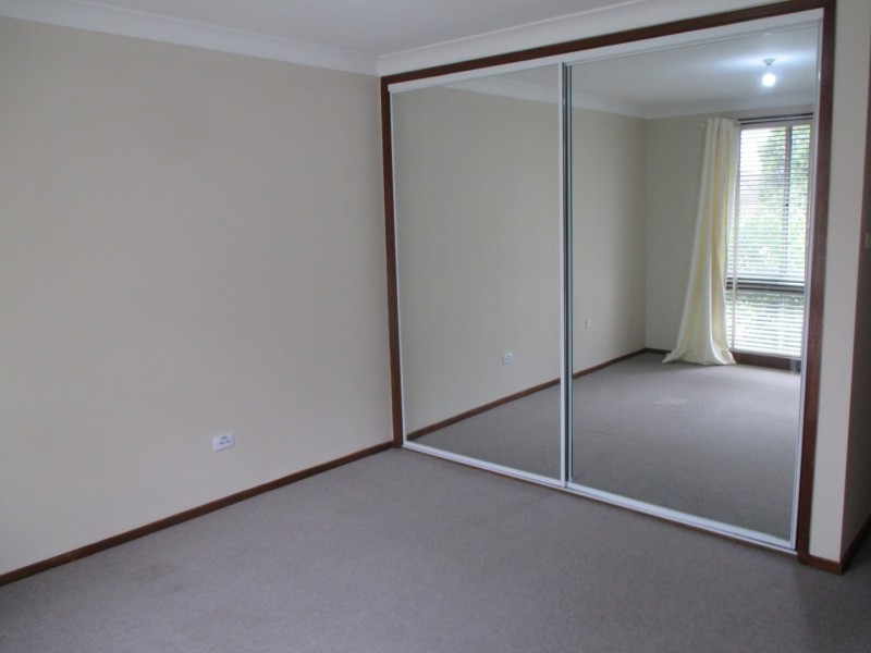 6 Grevillea Drive, St Clair NSW 2759