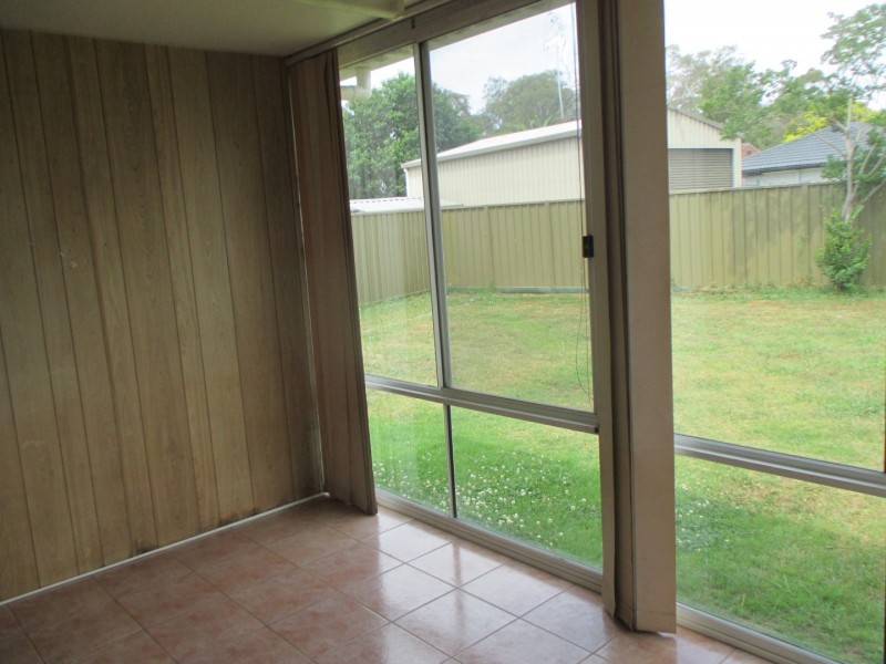 6 Grevillea Drive, St Clair NSW 2759