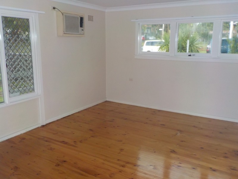 8 Kista Dan Avenue, Tregear NSW 2770